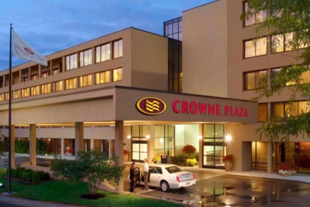 Отель Crowne Plaza Indianapolis-Airport By Ihg Экстерьер фото