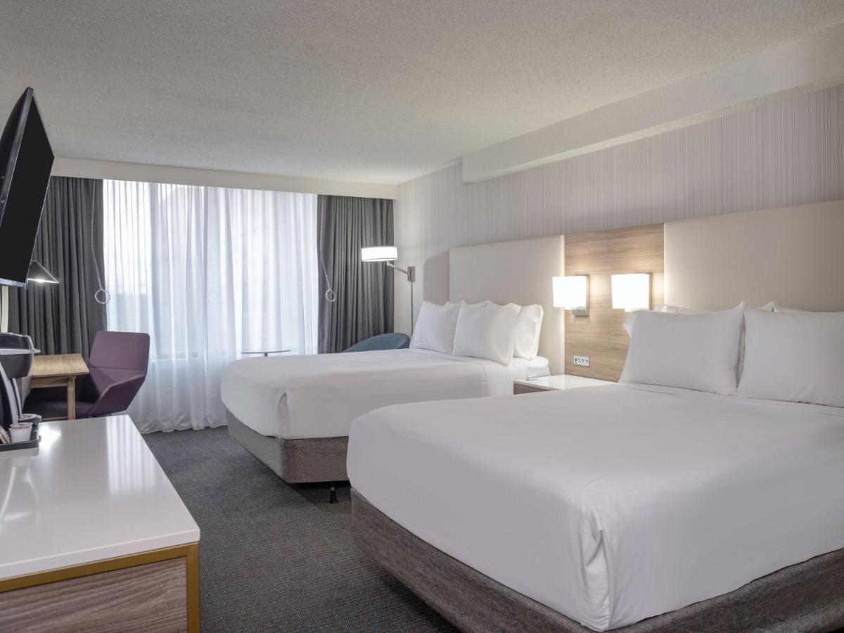 Отель Crowne Plaza Indianapolis-Airport By Ihg Экстерьер фото