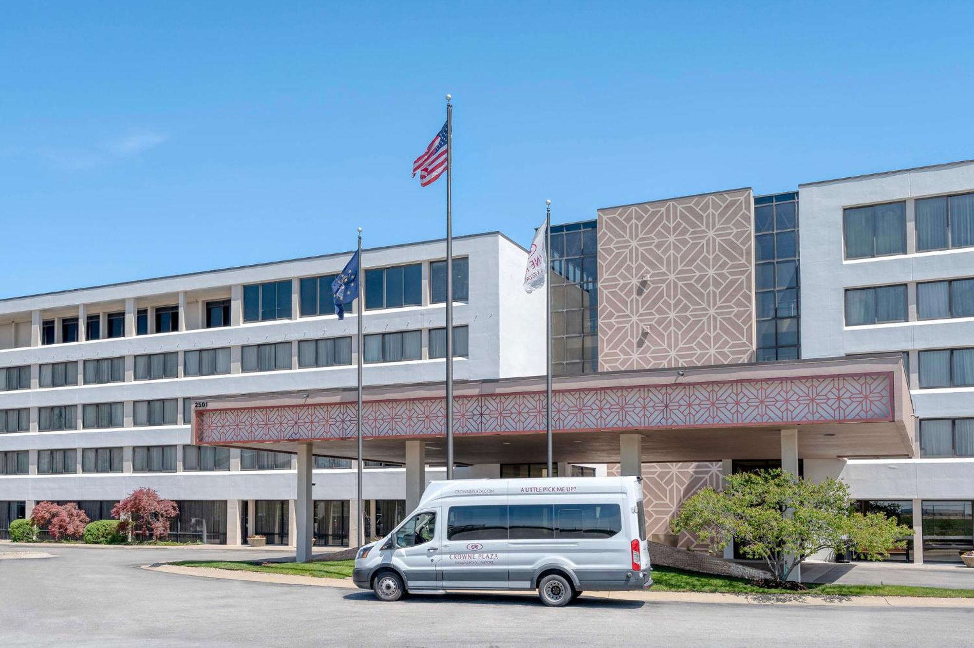 Отель Crowne Plaza Indianapolis-Airport By Ihg Экстерьер фото
